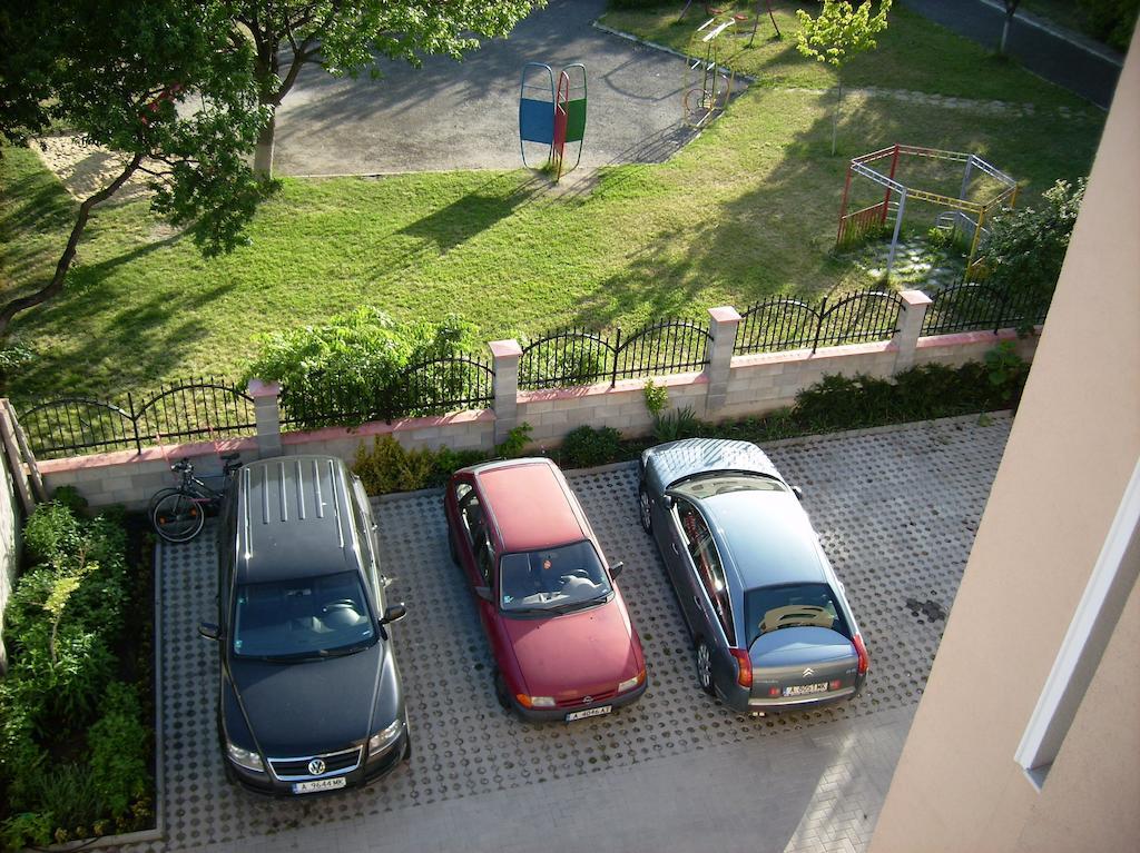 Ddenko Apartment Burgas Phòng bức ảnh